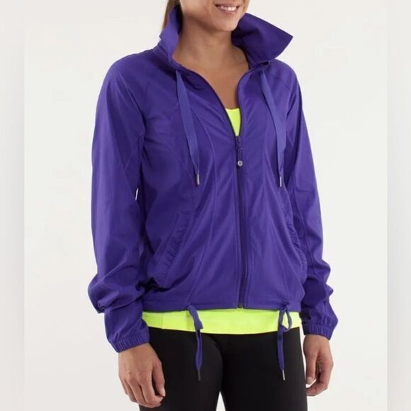 Lululemon Women’s Transition Jacket Sz 4 Full Zip Activewear Bruised Berry - Picture 2 of 8